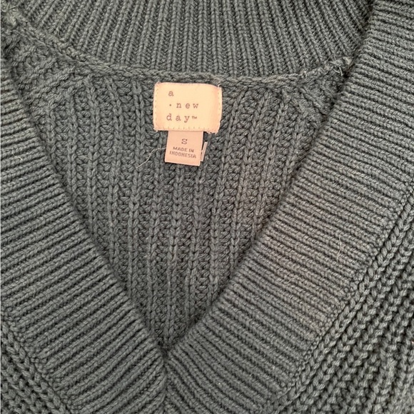 A New Day V-Neck Knit Sweater - Picture 4 of 7